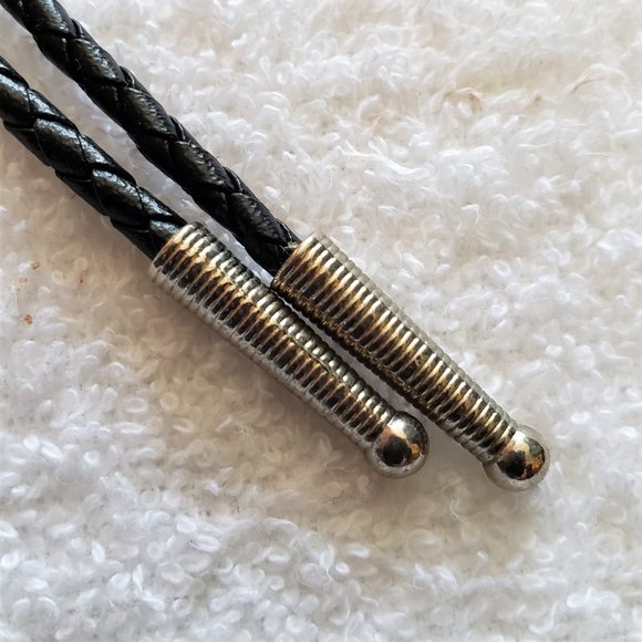 VTG Siskiyou Buckle Co Inc Pewter / Leather Bolo - Picture 5 of 6